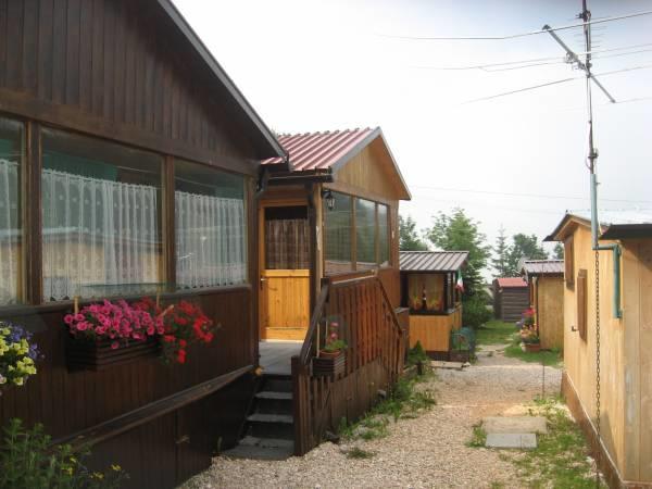Отель Campeggio Branchetto Боско-Кьезануова Экстерьер фото